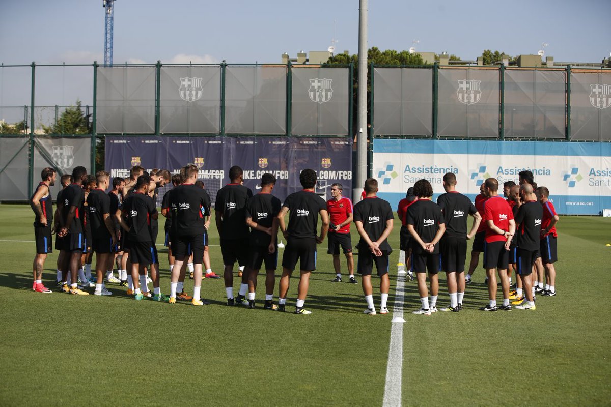 فالفيردي في تدريبات برشلونة فالفيردي في تدريبات برشلونة