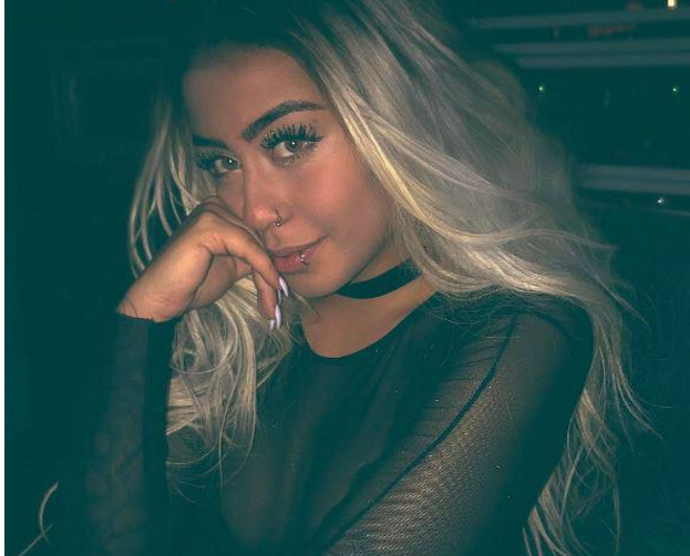 شقيقة نيمار فى سهرة خاصة شقيقة نيمار فى سهرة خاصة