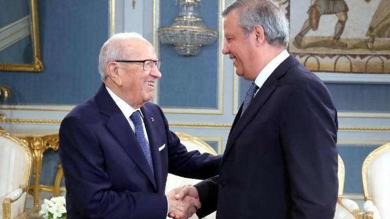 السبسي والمدب