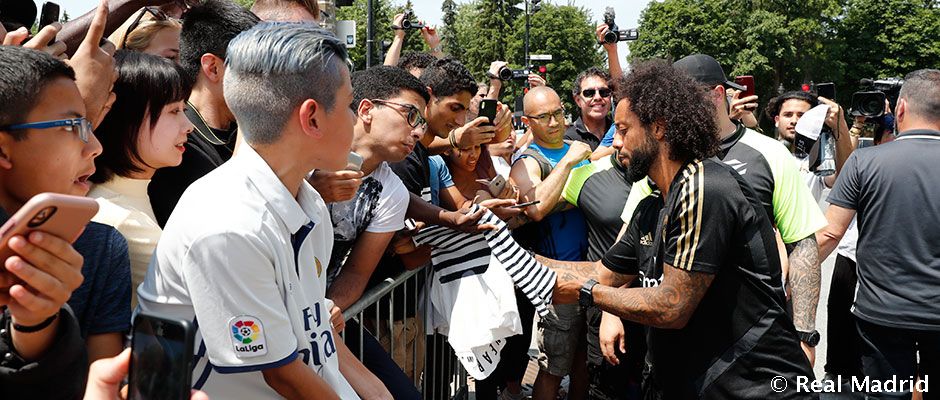 H_MARCELO_FIRMA_AUTOGRAFOS_HE29351Thumb H_MARCELO_FIRMA_AUTOGRAFOS_HE29351Thumb