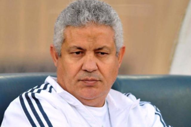 بالفيديو.. محمد حلمى أكثر مدربي الزمالك تعرضاً للهجوم من أبناء النادى