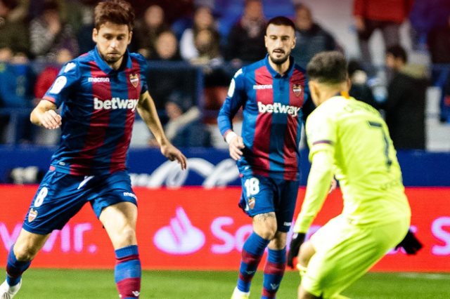 ليفانتى وبرشلونة ليفانتى وبرشلونة