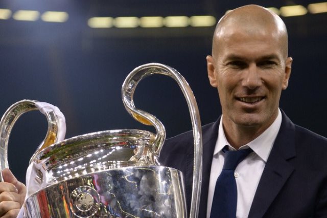 ريال مدريد يحتفل بمرور 1000 يوم من المجد ريال مدريد يحتفل بمرور 1000 يوم من المجد