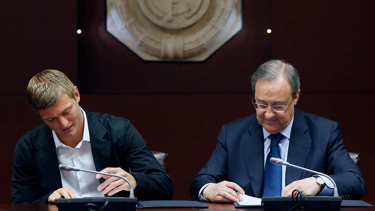 توني كروس يريده مورينيو بشدة، لاعب وسط فريق ريال مدريد ومنتخب ألمانياز توني كروس يريده مورينيو بشدة، لاعب وسط فريق ريال مدريد ومنتخب ألمانياز