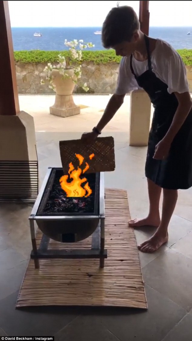 سوبر كورة .. أسرة بيكهام فى أندونيسيا (1)