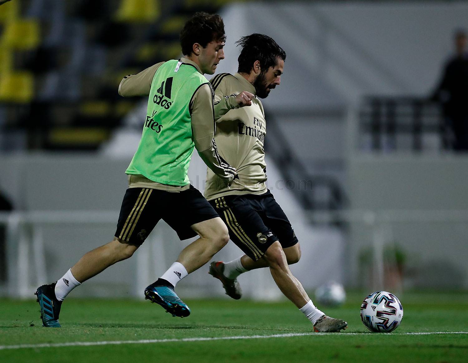 الريال ضد أتليتكو مدريد (8)