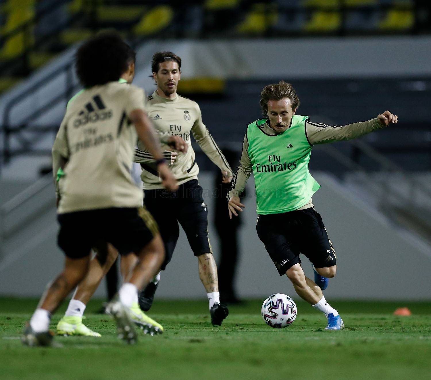 الريال ضد أتليتكو مدريد (3)