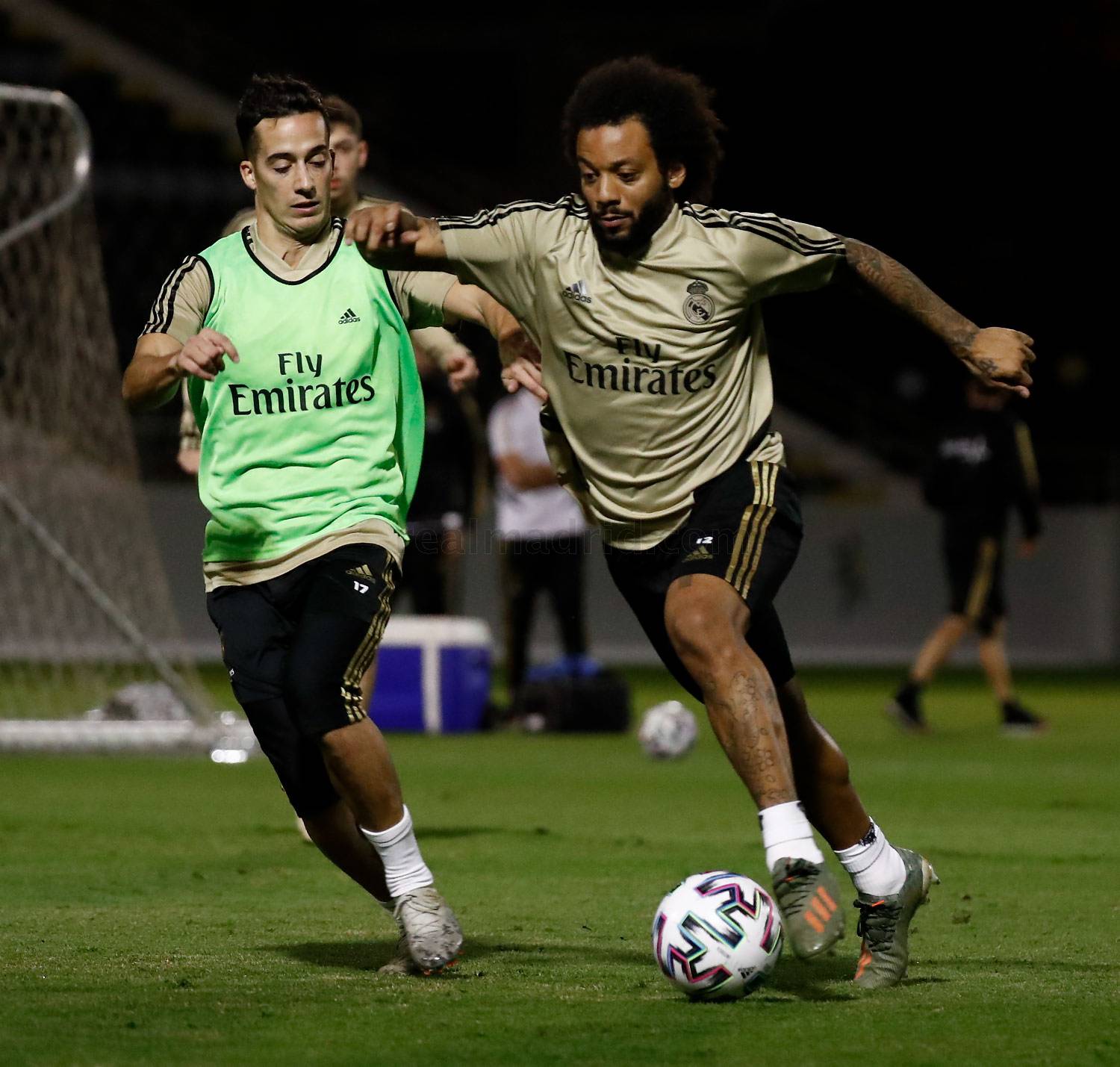 الريال ضد أتليتكو مدريد (4)