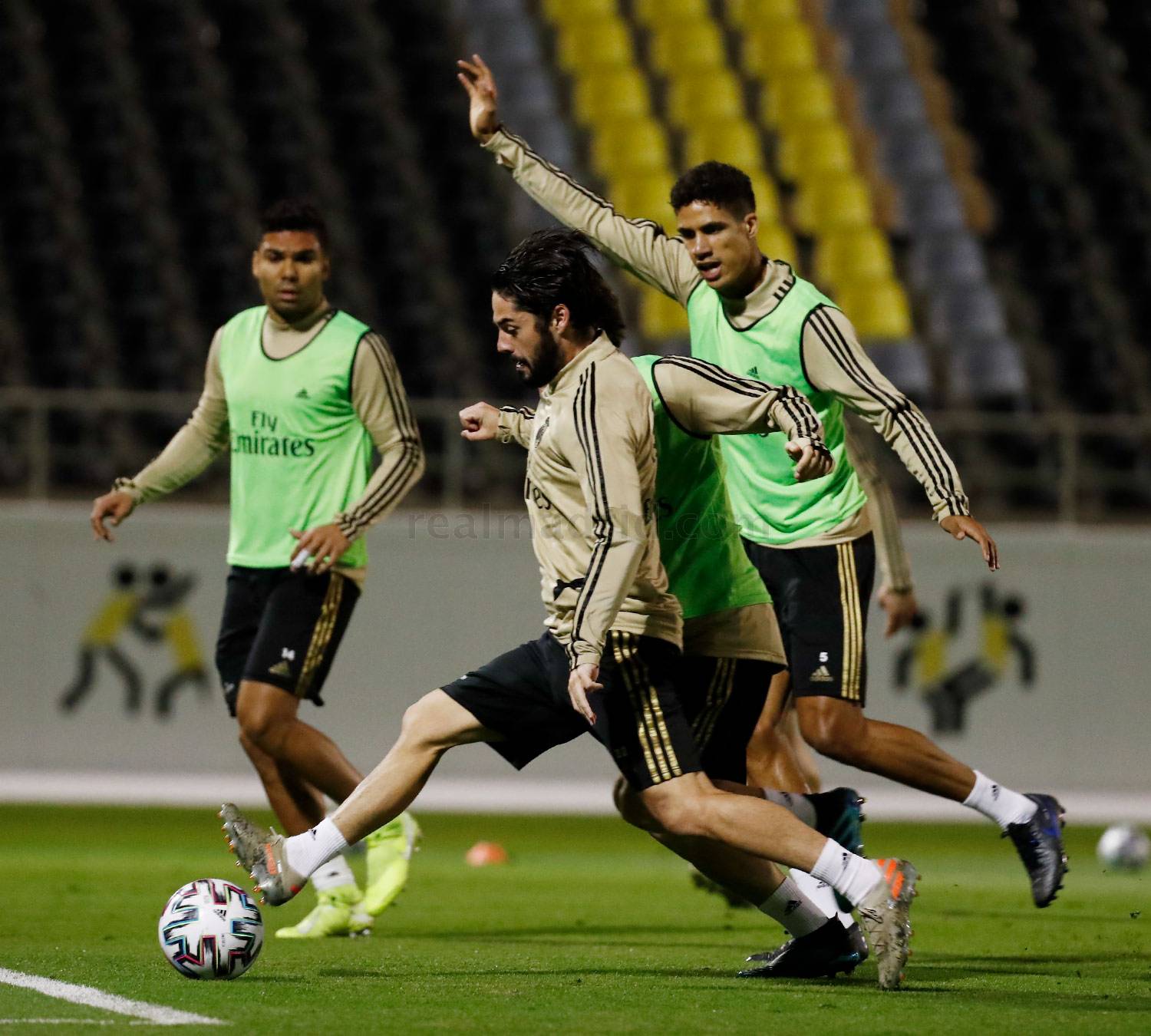 الريال ضد أتليتكو مدريد (5)